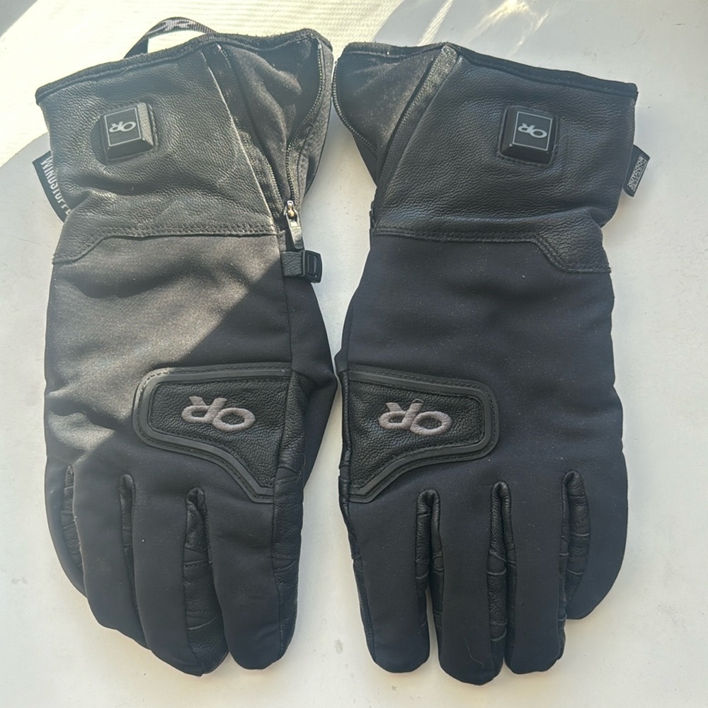 Outdoor Research heated gloves Unisex size large
